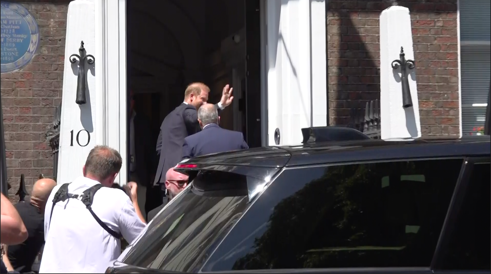 Prince Harry Arrives in London for Invictus Games Event 12 Miles from William