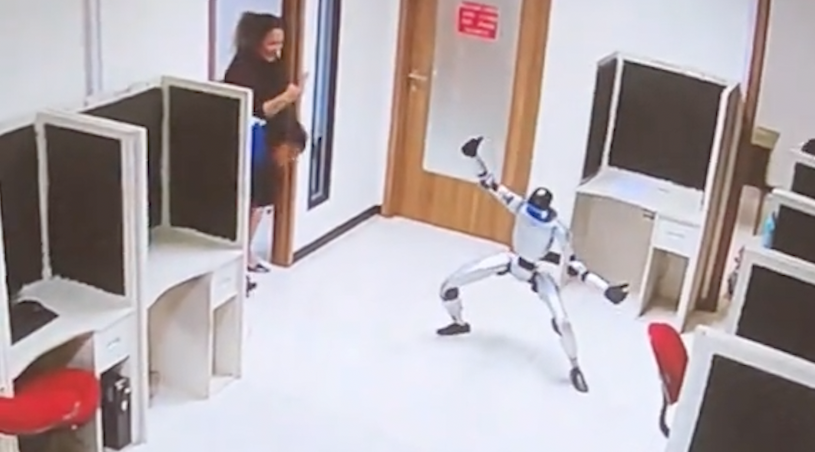 Rogue Robot Kung Fu Kicks Handlers in Staged Viral Stunt