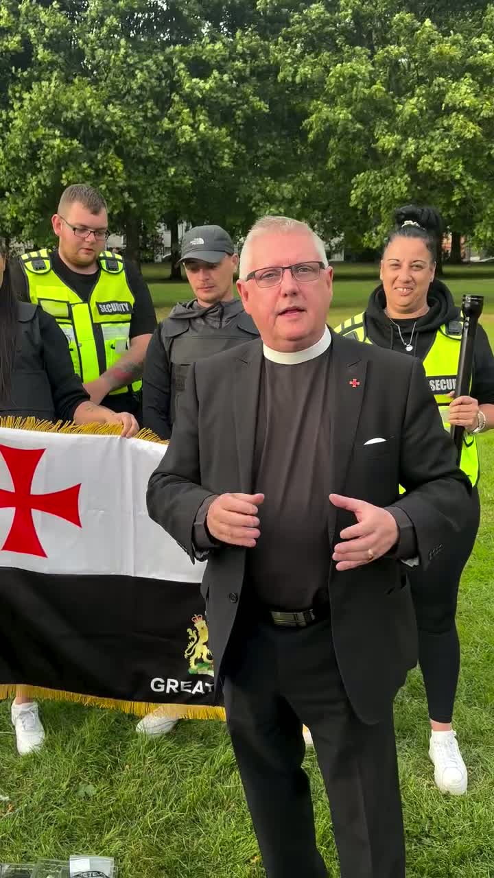 Notorious far-right extremist back in Scotland to fund anti-immigration protests