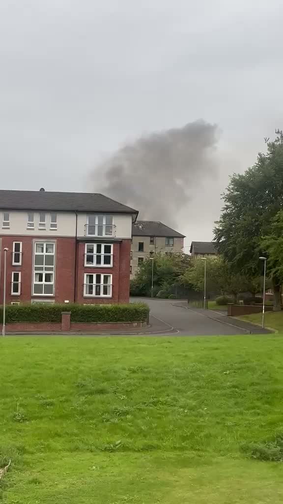 Fire crews battle tenement blaze in Glasgow's Possilpark for second day
