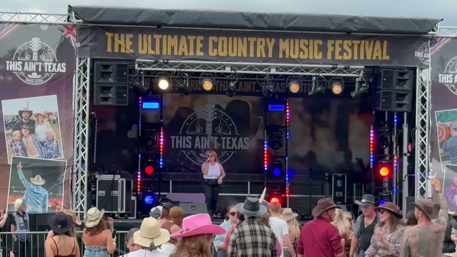 Welsh Willy Wonka fiasco: Carmarthen country festival labelled 'disorganised chaos'