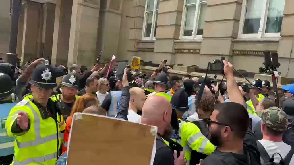 Four Arrested as Police Separate Rival Protests in Birmingham City Centre