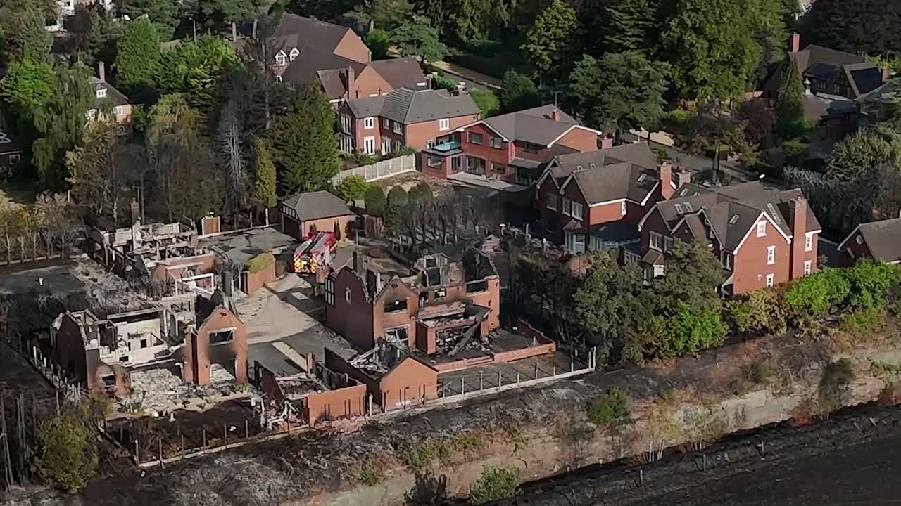 Stourbridge fire: Resident describes 'terrifying' blaze that jumped railway