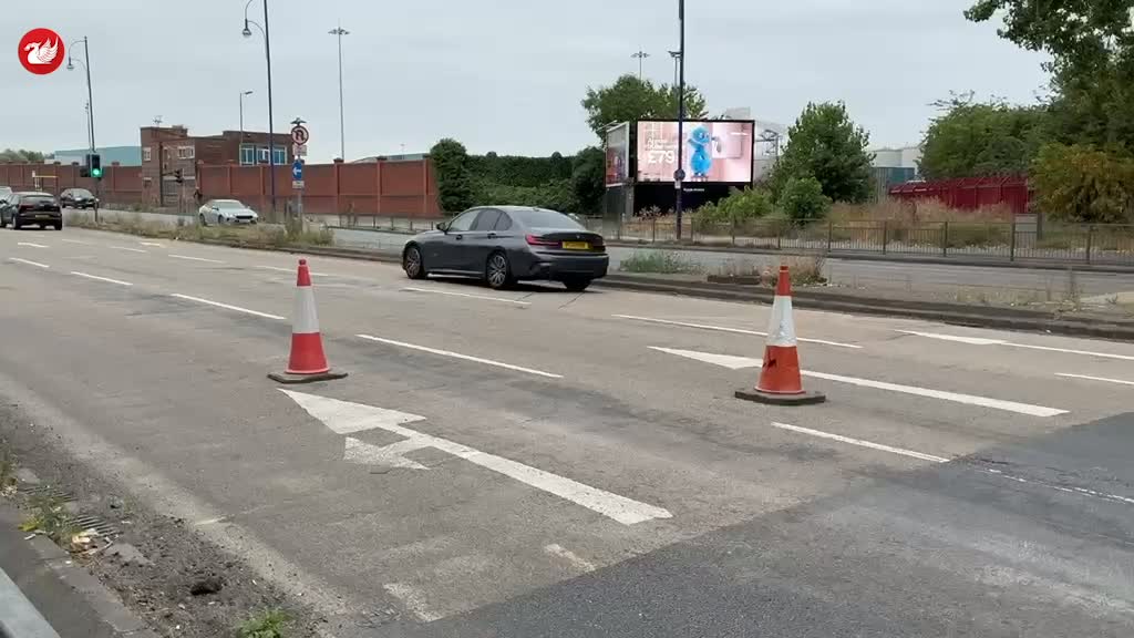Sinkhole opens on Seaforth road causing traffic delays