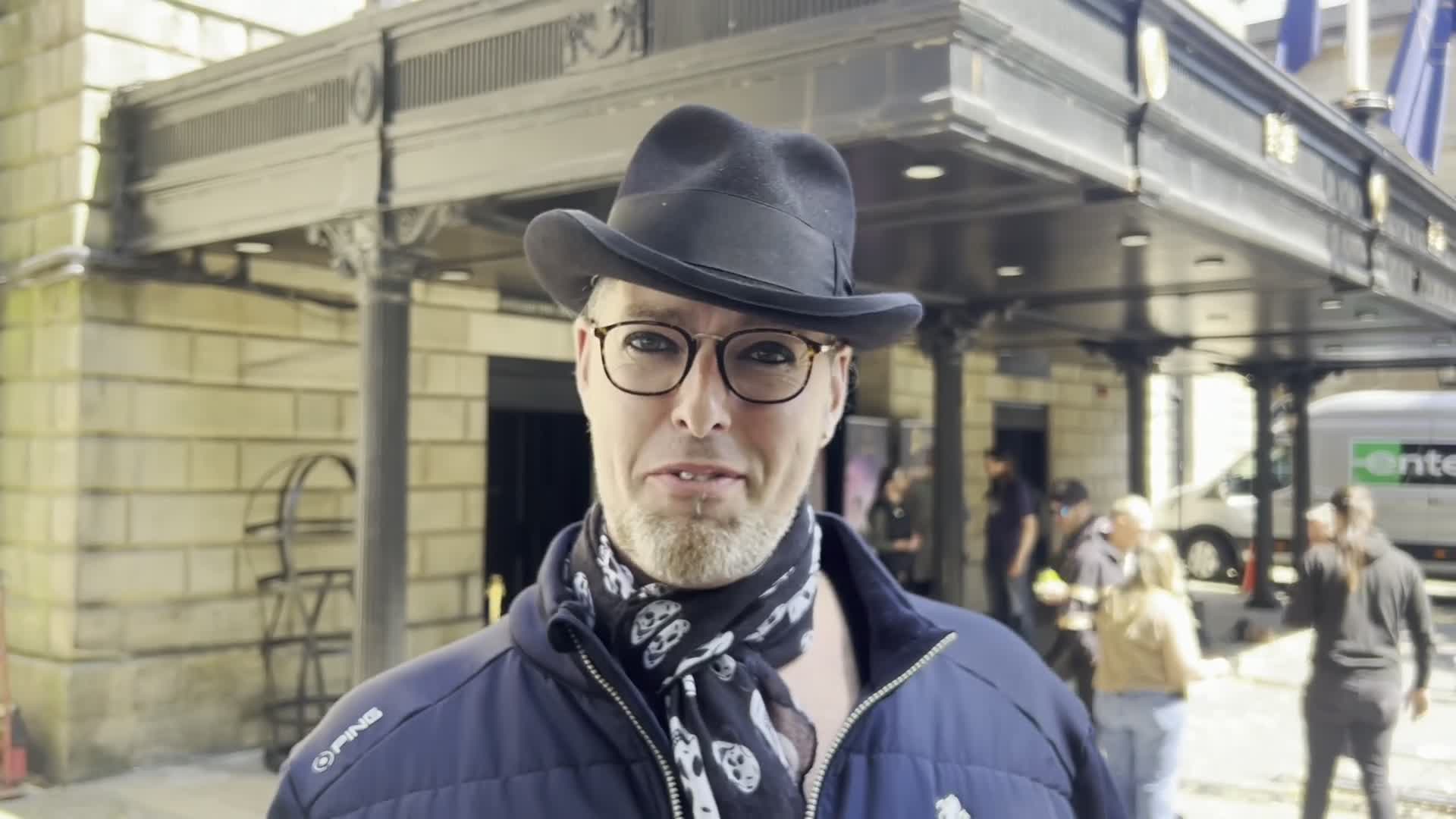 Magician Chris Cross Beats Escape Record in Newcastle Stunt