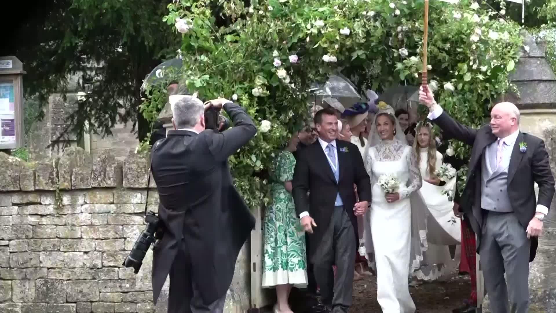 King's nephew Peter Phillips marries Harriet Sperling