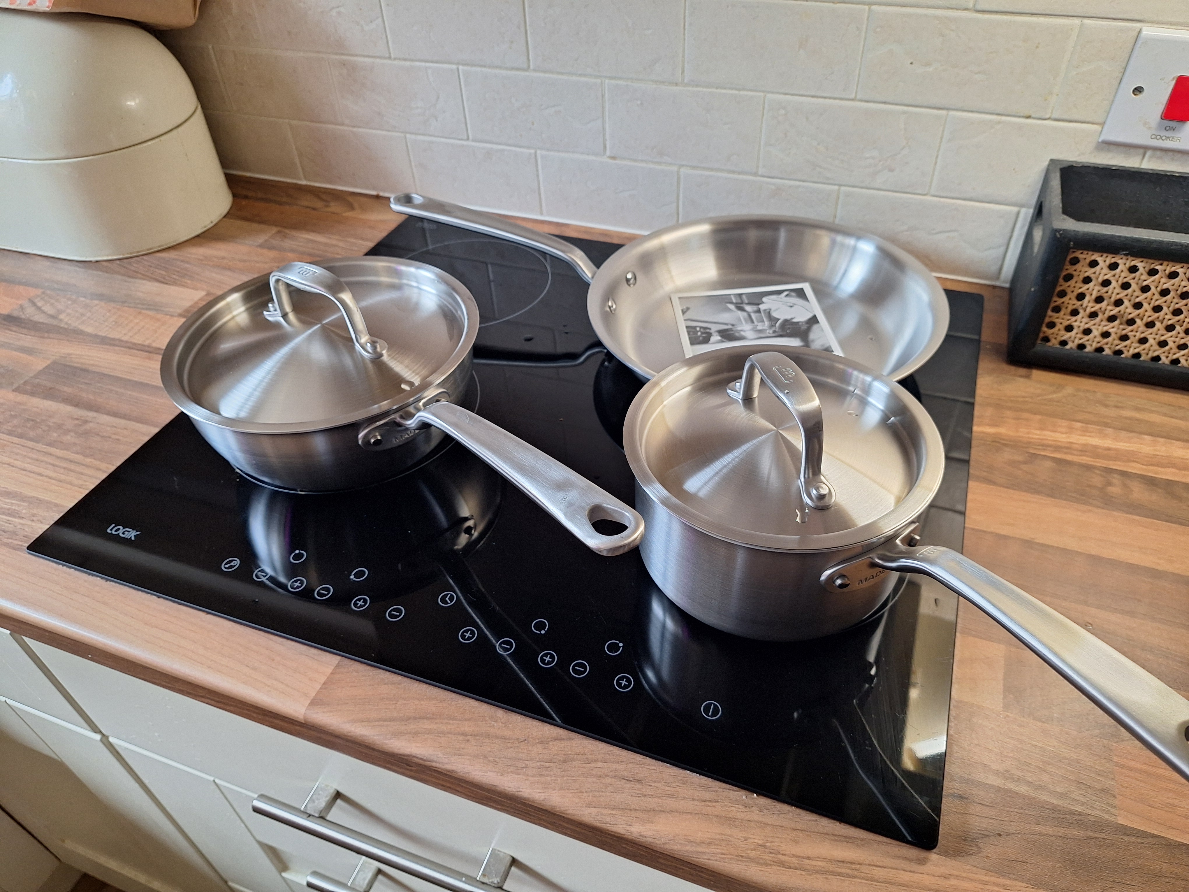 Self-confessed pan cheapskate stunned by pro stainless steel set loved by chefs