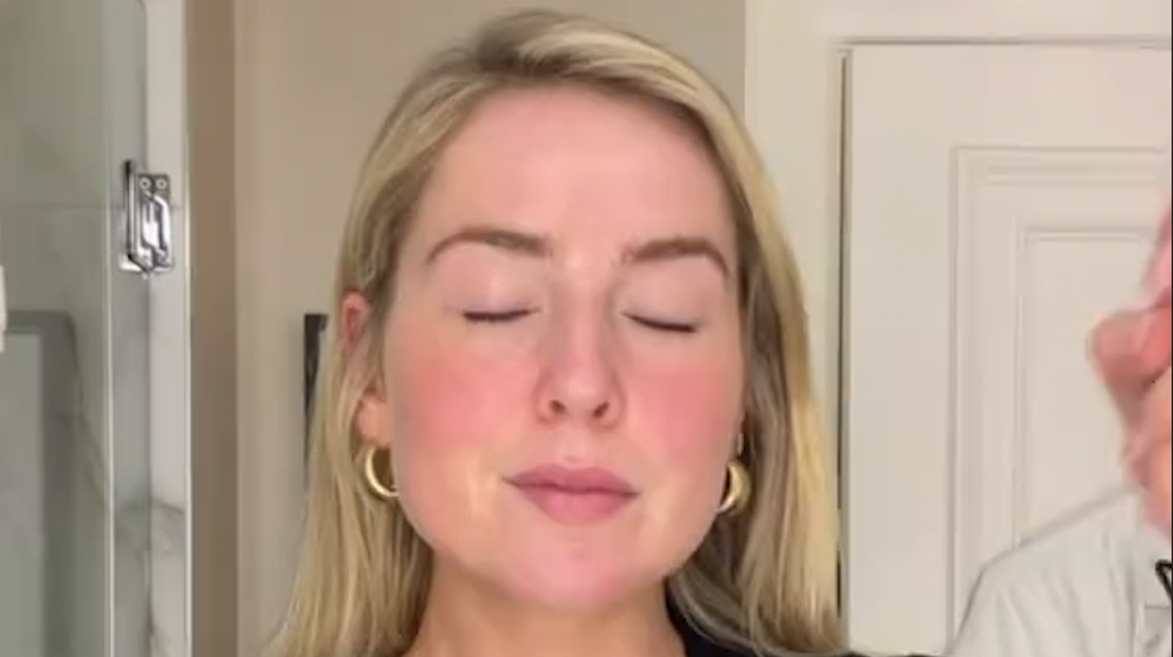 Makeup artist shares simple highlighter mistake that could make skin look 'flat"